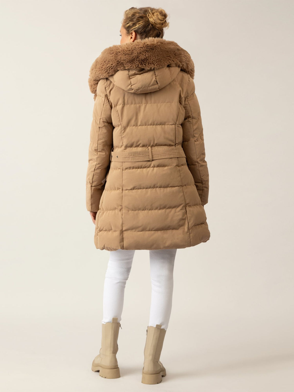 APART Winterjacke mit Reißverschluss für praktischen Schutz an kalten Tagen | camel