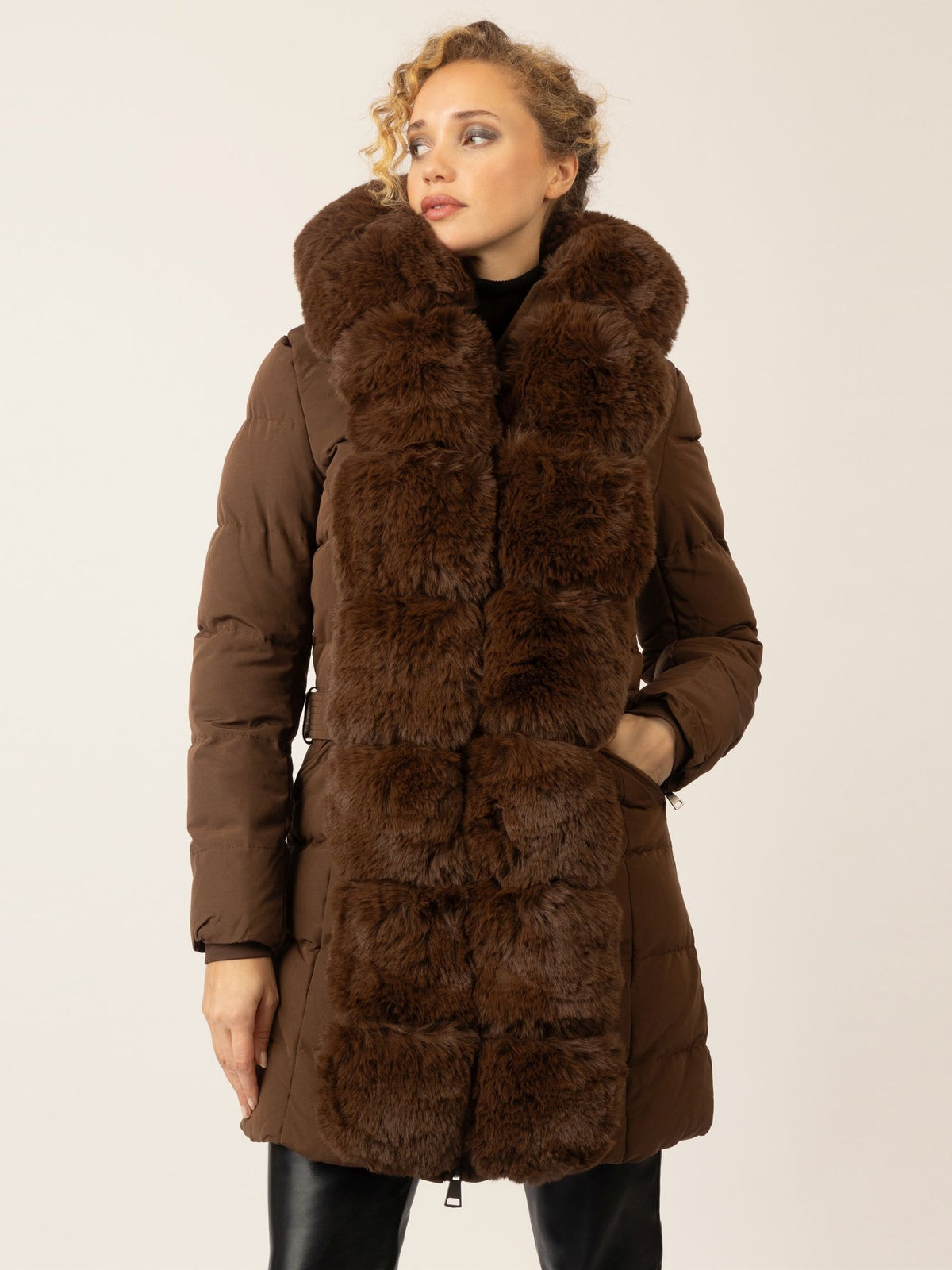 APART Winterjacke mit Reißverschluss für praktischen Schutz an kalten Tagen | braun