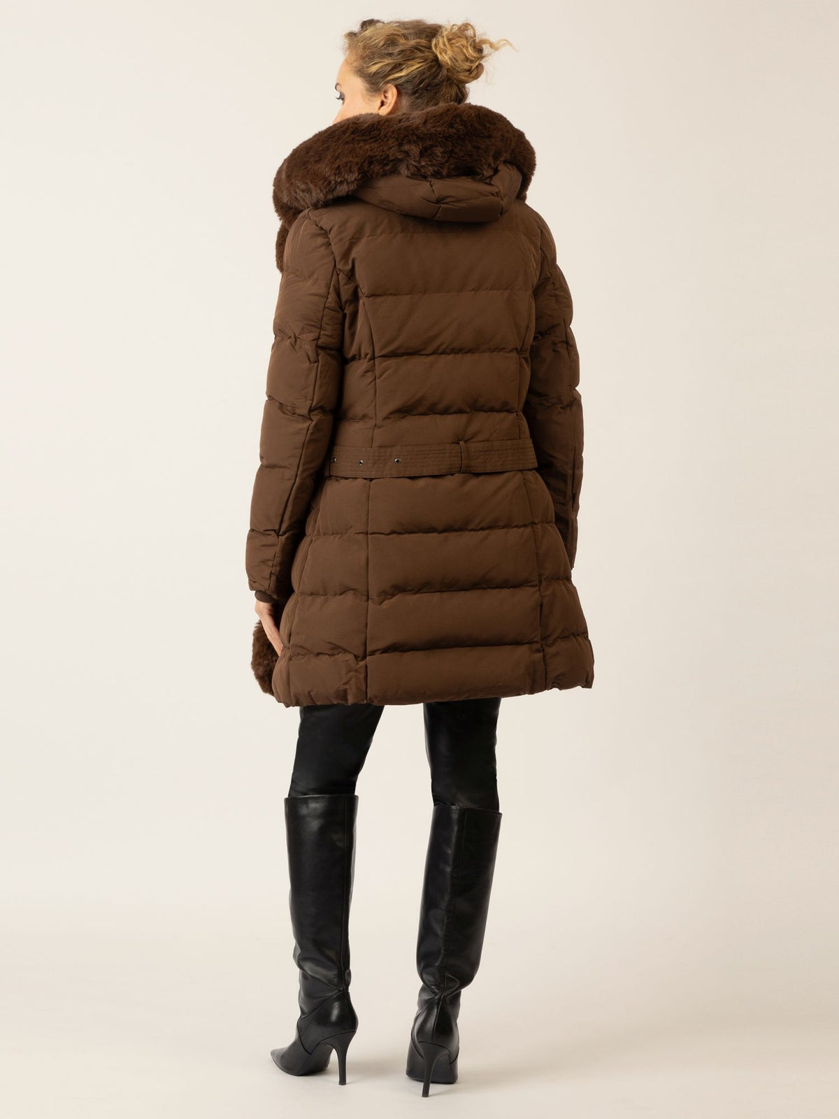 APART Winterjacke mit Reißverschluss für praktischen Schutz an kalten Tagen | braun