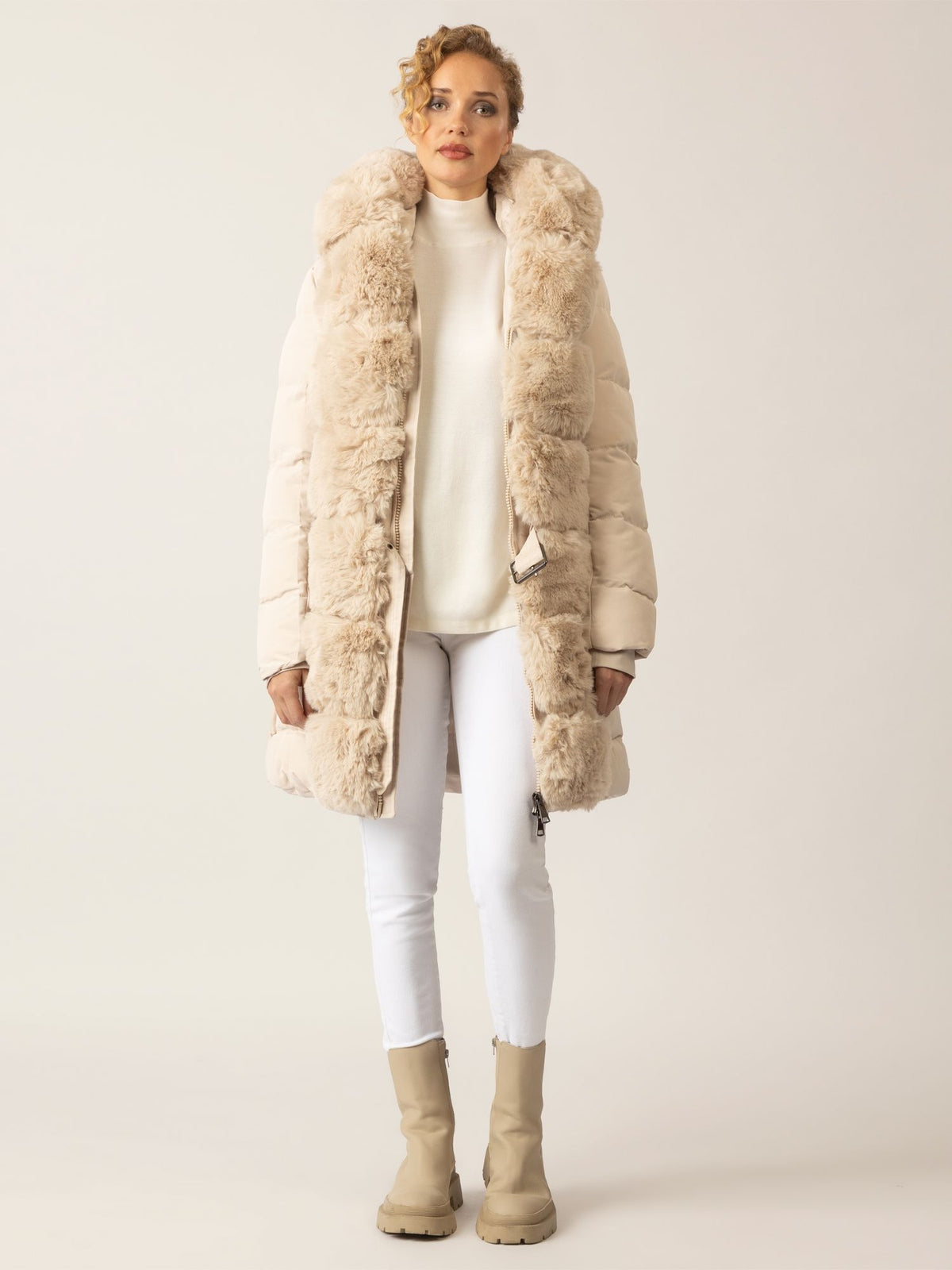 APART Winterjacke mit Reißverschluss für praktischen Schutz an kalten Tagen | beige