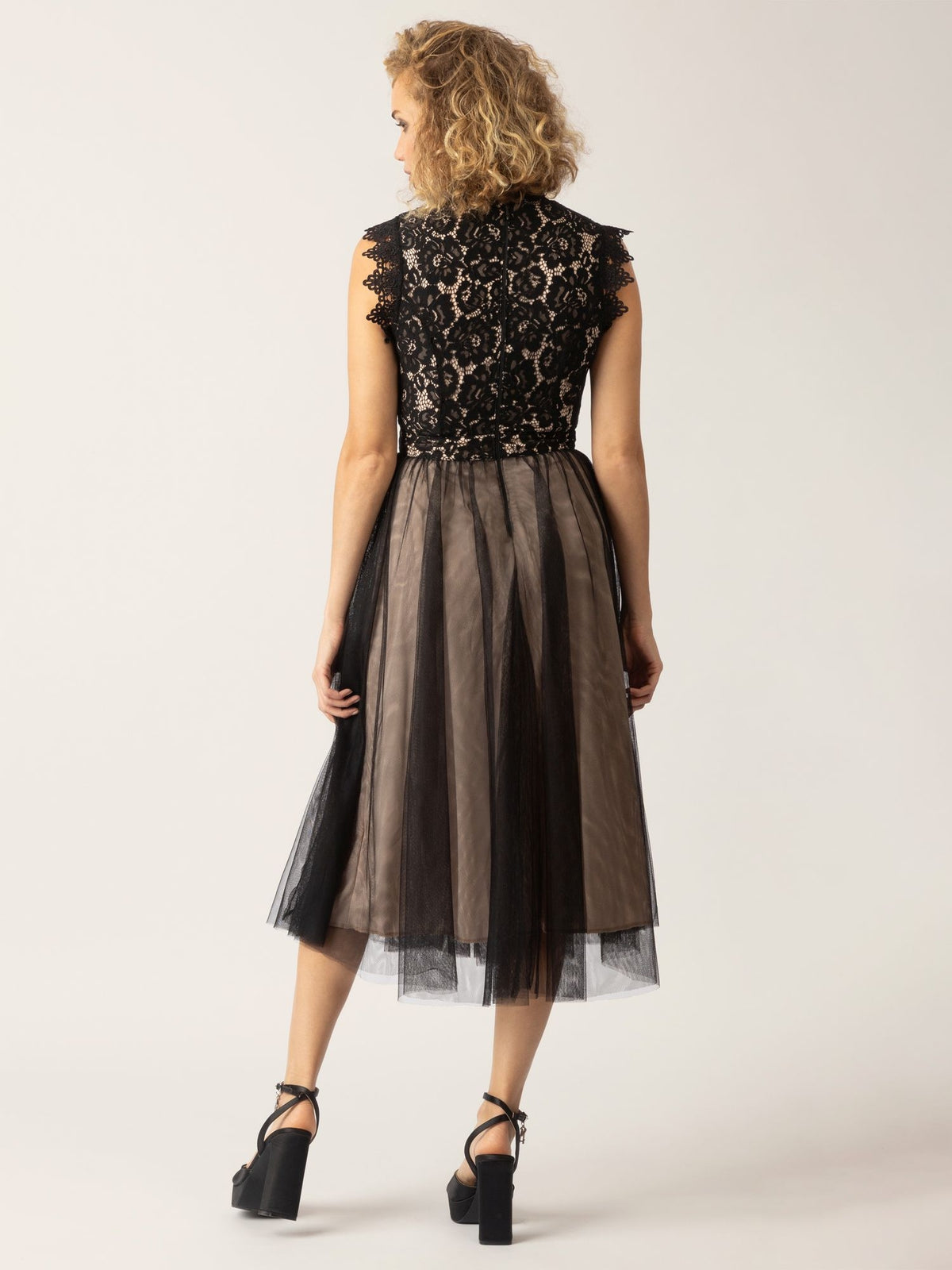 APART Kurzes Kleid mit Reißverschluss für eine elegante Passform im Alltag | schwarz