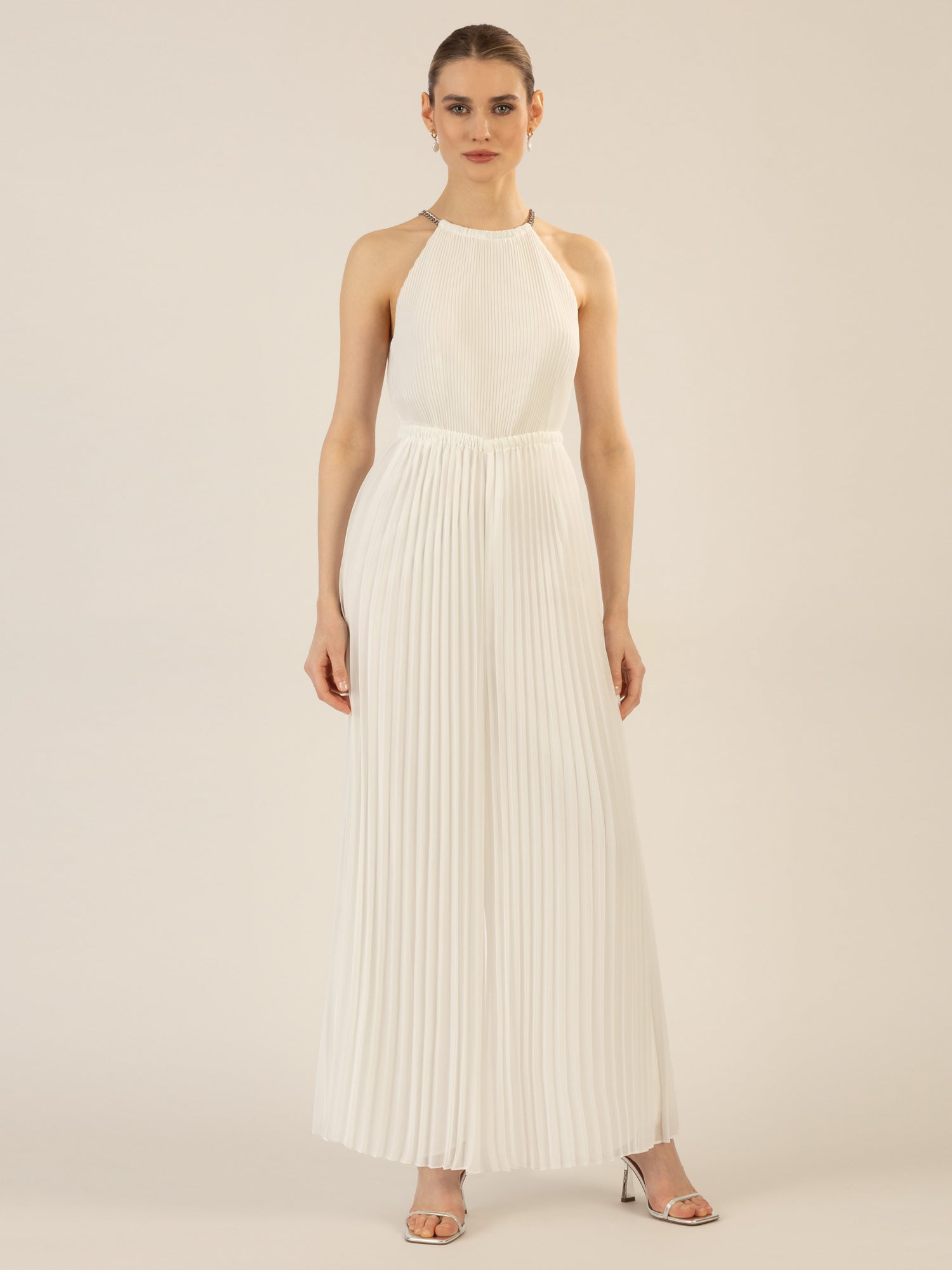 APART Plisseeoverall im Neckholder-Stil | creme