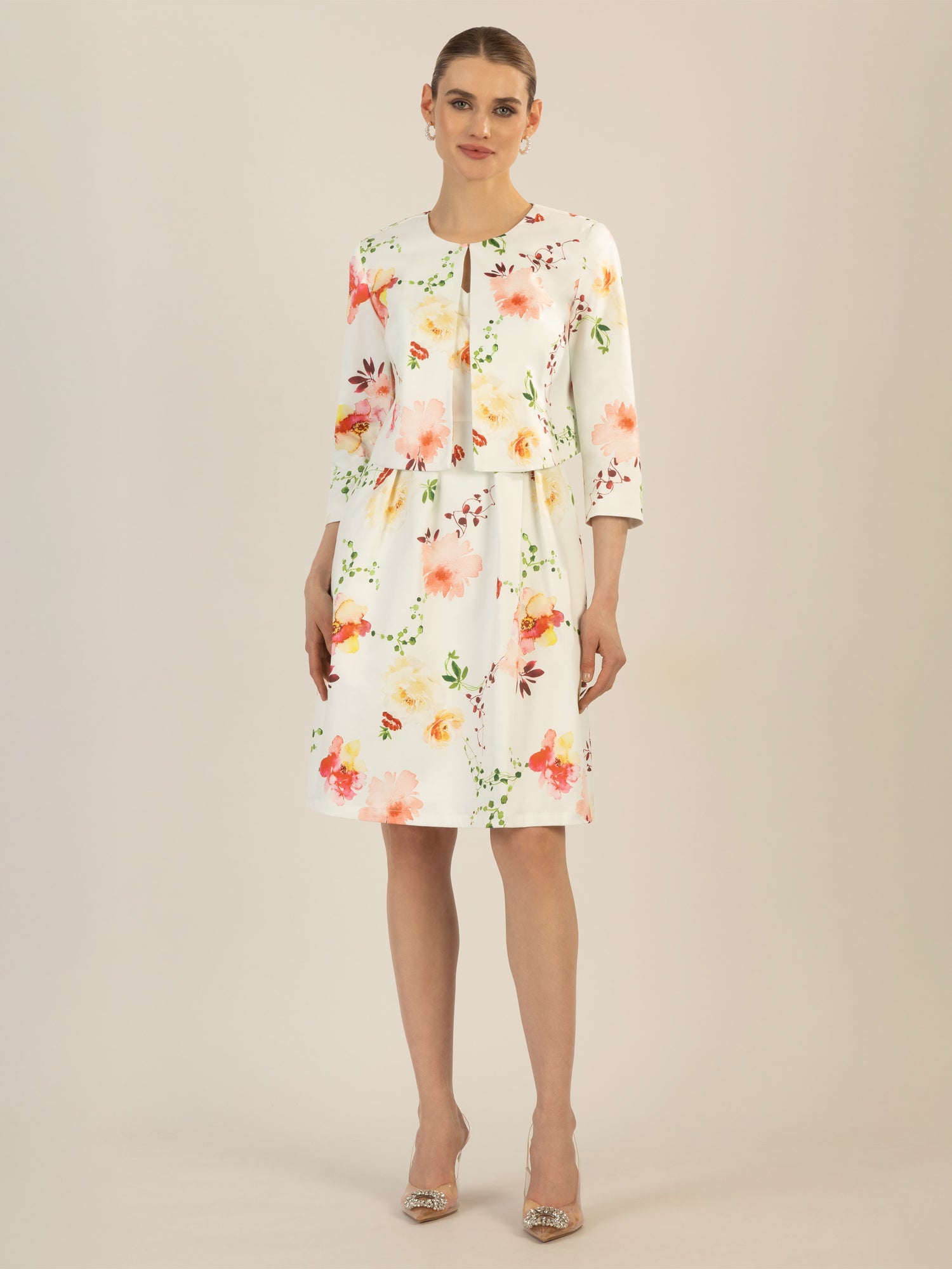 APART bedruckter Satinblazer aus mattglänzendem Satin mit allover Blumen Druck | creme-multicolor