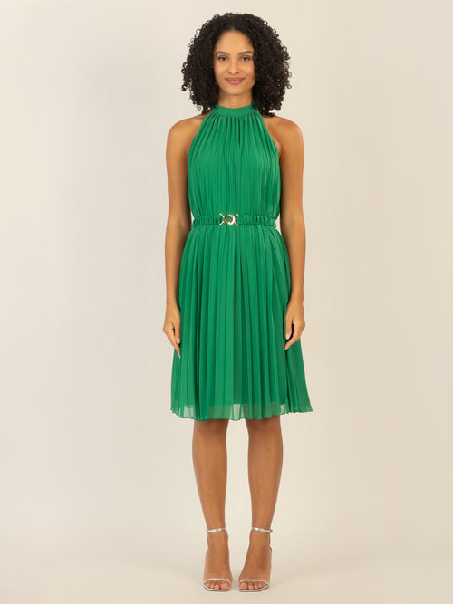 APART kurzes Plisseekleid aus leicht körnigem und plissierten Chiffon | grün image 1