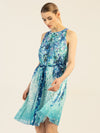 APART kurzes Plisseekleid aus leicht körnigem, bedrucktem und plissierten Chiffon | türkis-multicolor