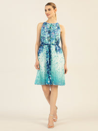APART kurzes Plisseekleid aus leicht körnigem, bedrucktem und plissierten Chiffon | türkis-multicolor