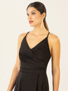 APART Satin-Abendkleid mit Wickeleffekt | schwarz