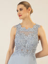 APART Abendkleid im Materialmix aus bestickter Spitze und Chiffon | hellblau