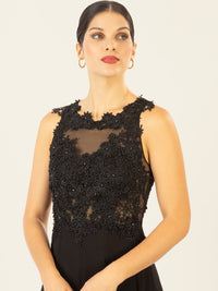 APART Abendkleid im Materialmix aus bestickter Spitze und Chiffon | schwarz