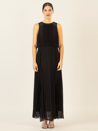 APART Abendkleid mit lose fallendem Sonnenplissee-Part bis zur Taille | schwarz