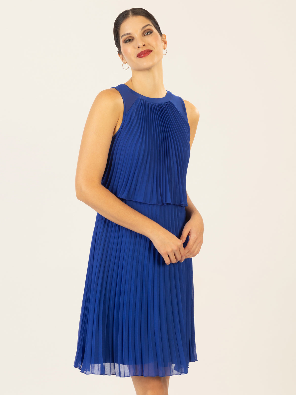 APART Cocktailkleid mit rundem Ausschnitt und schmalem , sichtbaren Halsring | royalblau