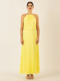 APART Plisseekleid im Neckholder-Stil | vanilla