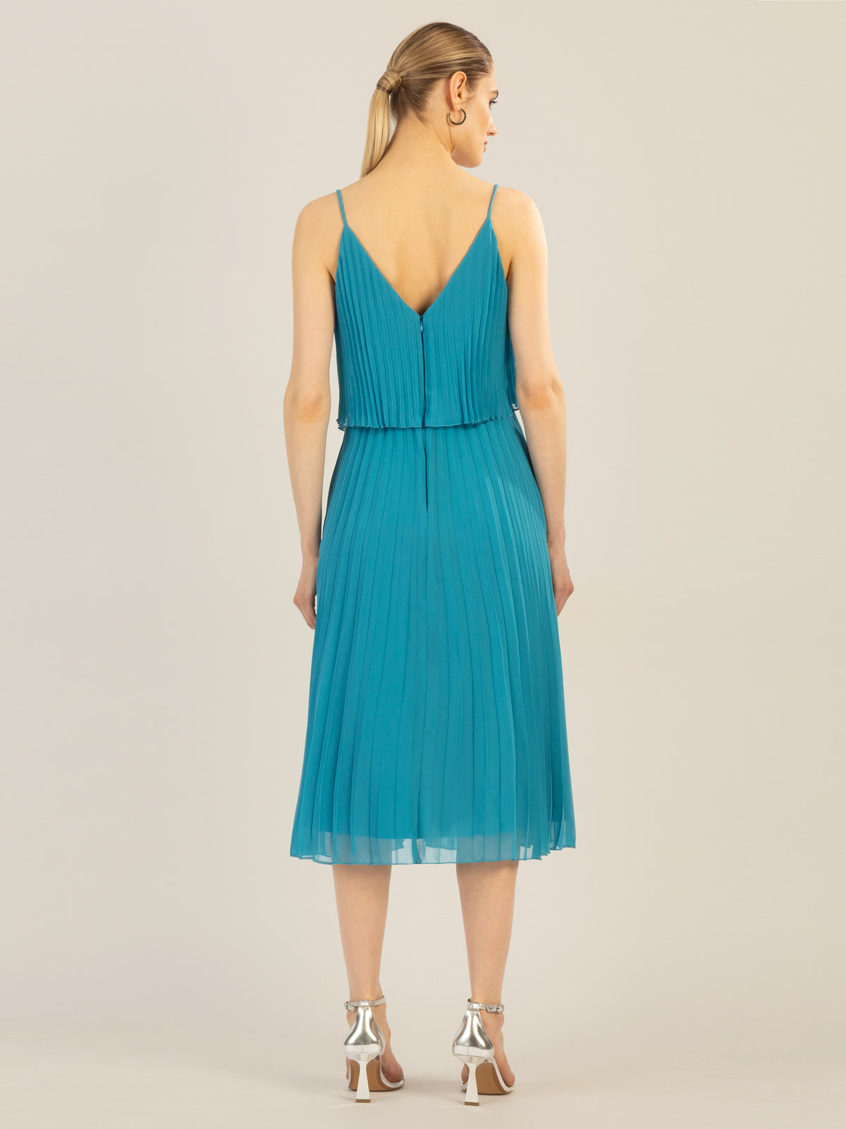 APART kurzes Plisseekleid in 2in1 Optik | türkis