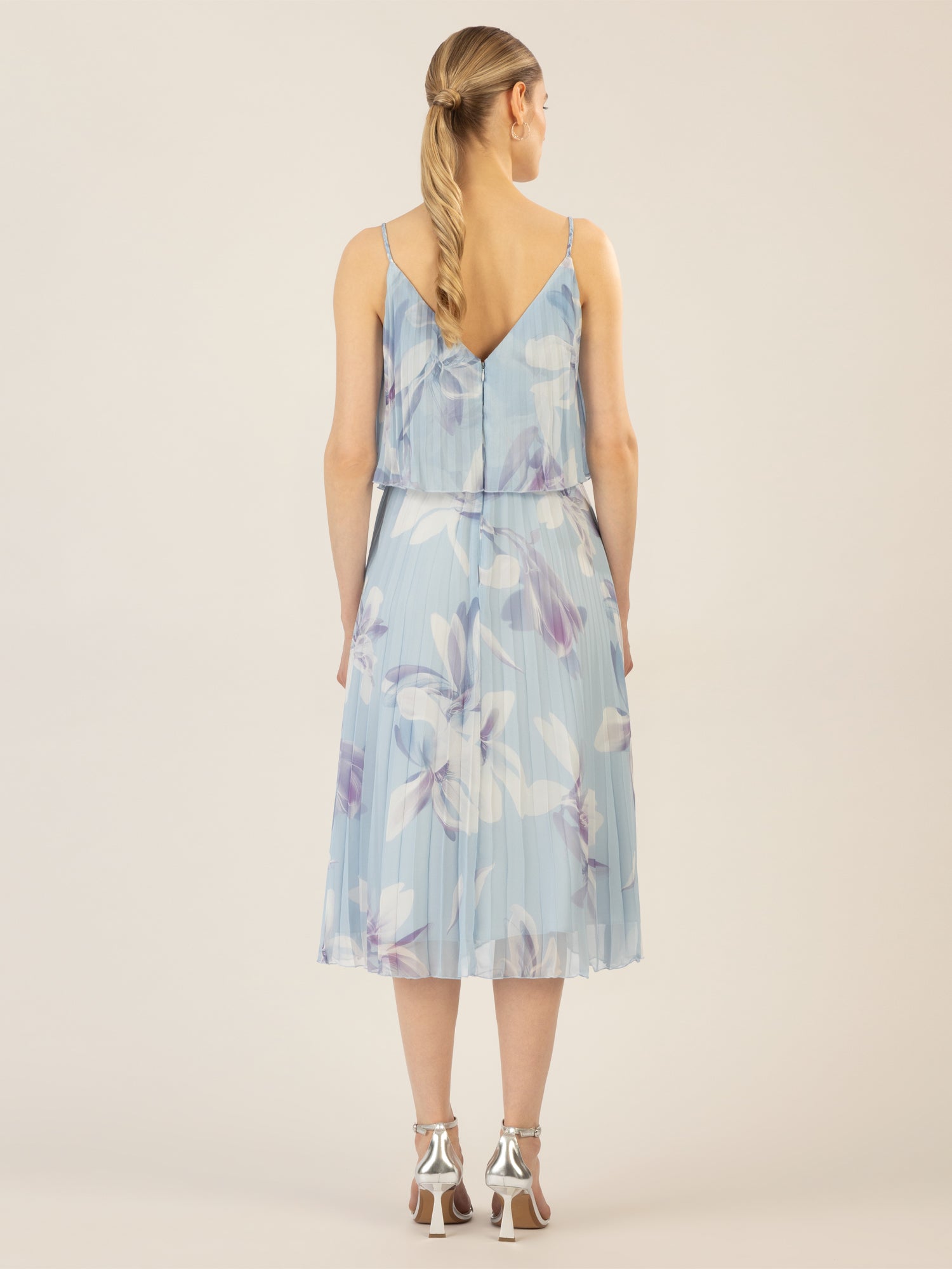 APART kurzes Plisseekleid in 2in1 Optik mit allover Print | hellblau-multicolor