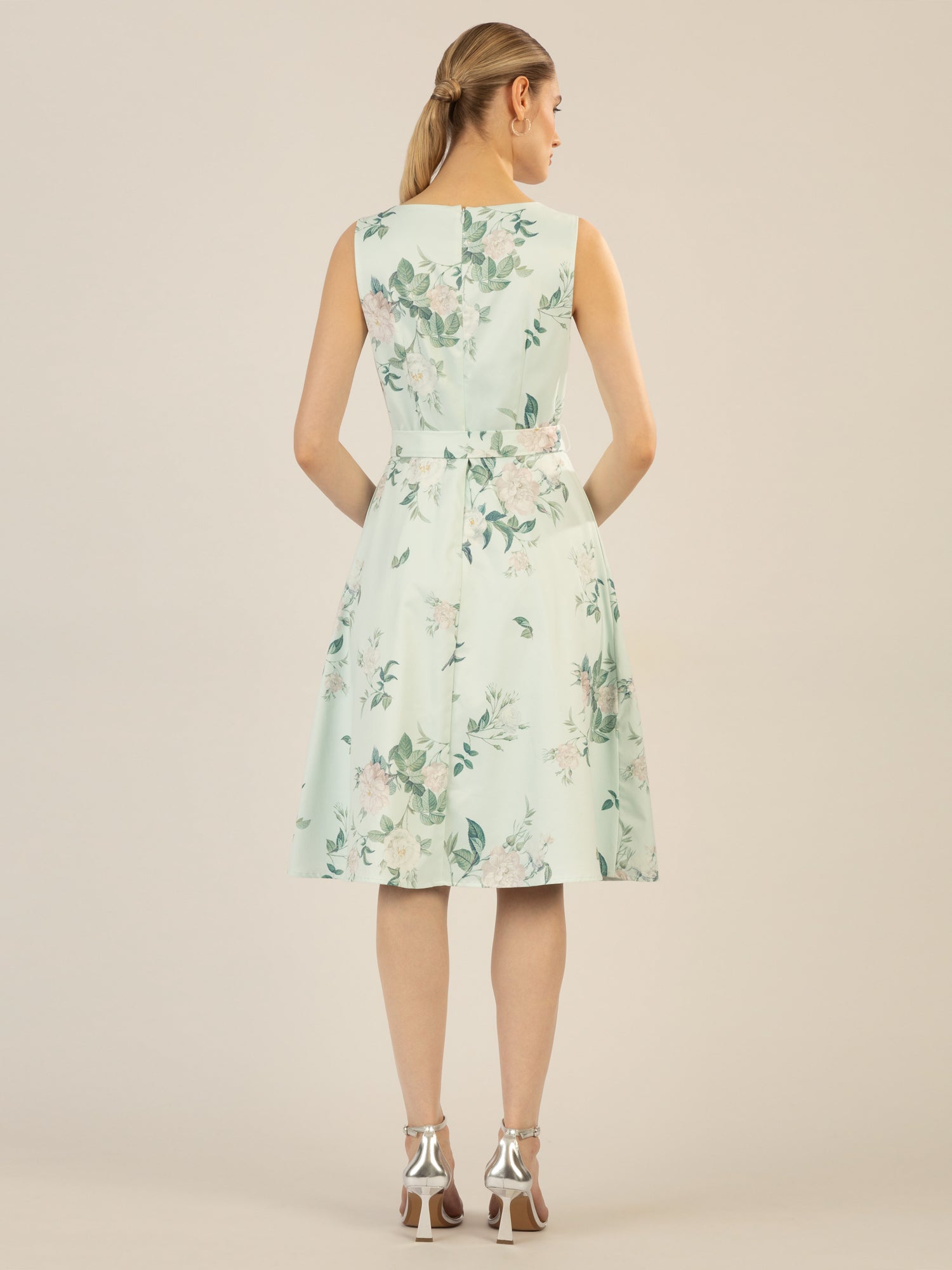 APART Satinkleid aus mattschimmerndem Satin mit allover Blumen-Druck | jade-multicolor