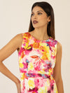APART kurzes Satinkleid aus matt schimmerndem Satin, allover bedruckt | pink-multicolor