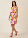 APART kurzes Satinkleid aus matt schimmerndem Satin, allover bedruckt | pink-multicolor
