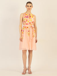 APART kurzes Plisseekleid aus leicht körnigem, bedrucktem und plissiertem Chiffon | rose-multicolor
