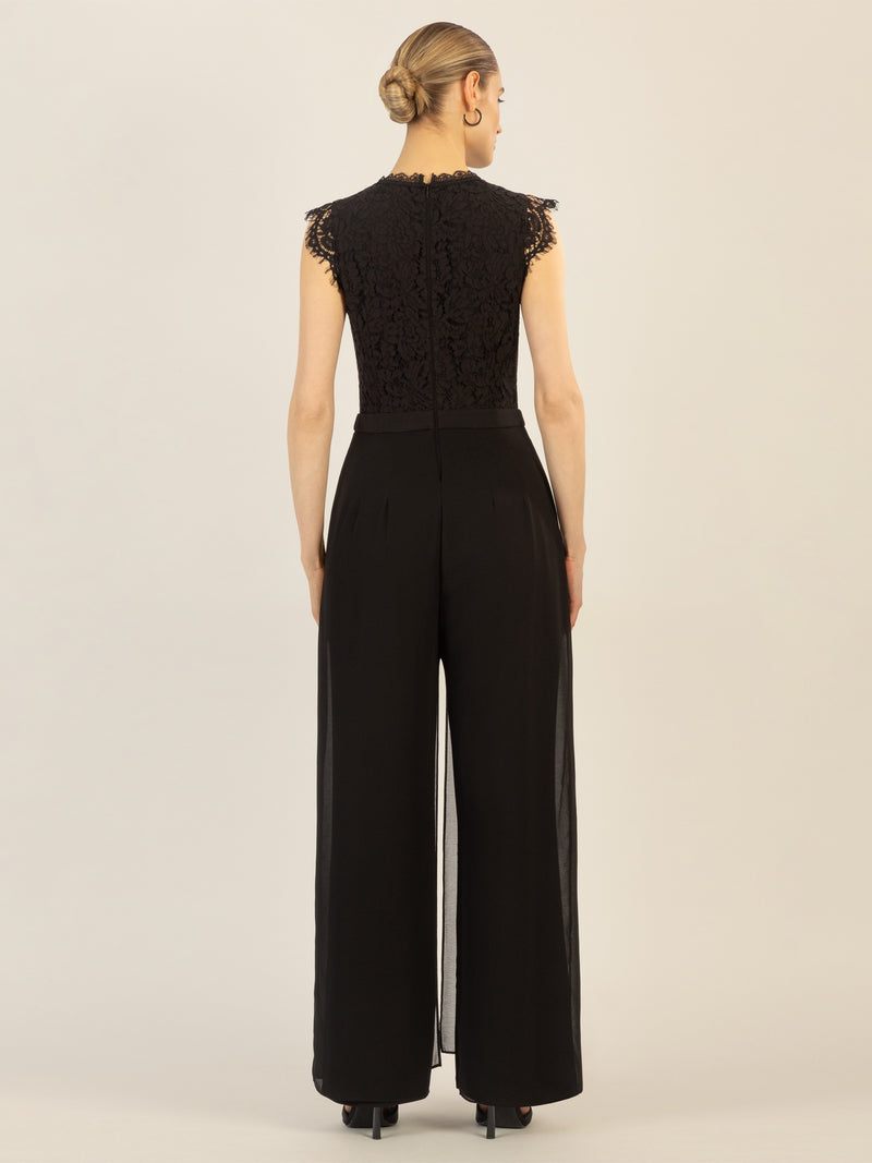 APART Overall mit Spitzenoberteil und aus hochwertigem Material | schwarz