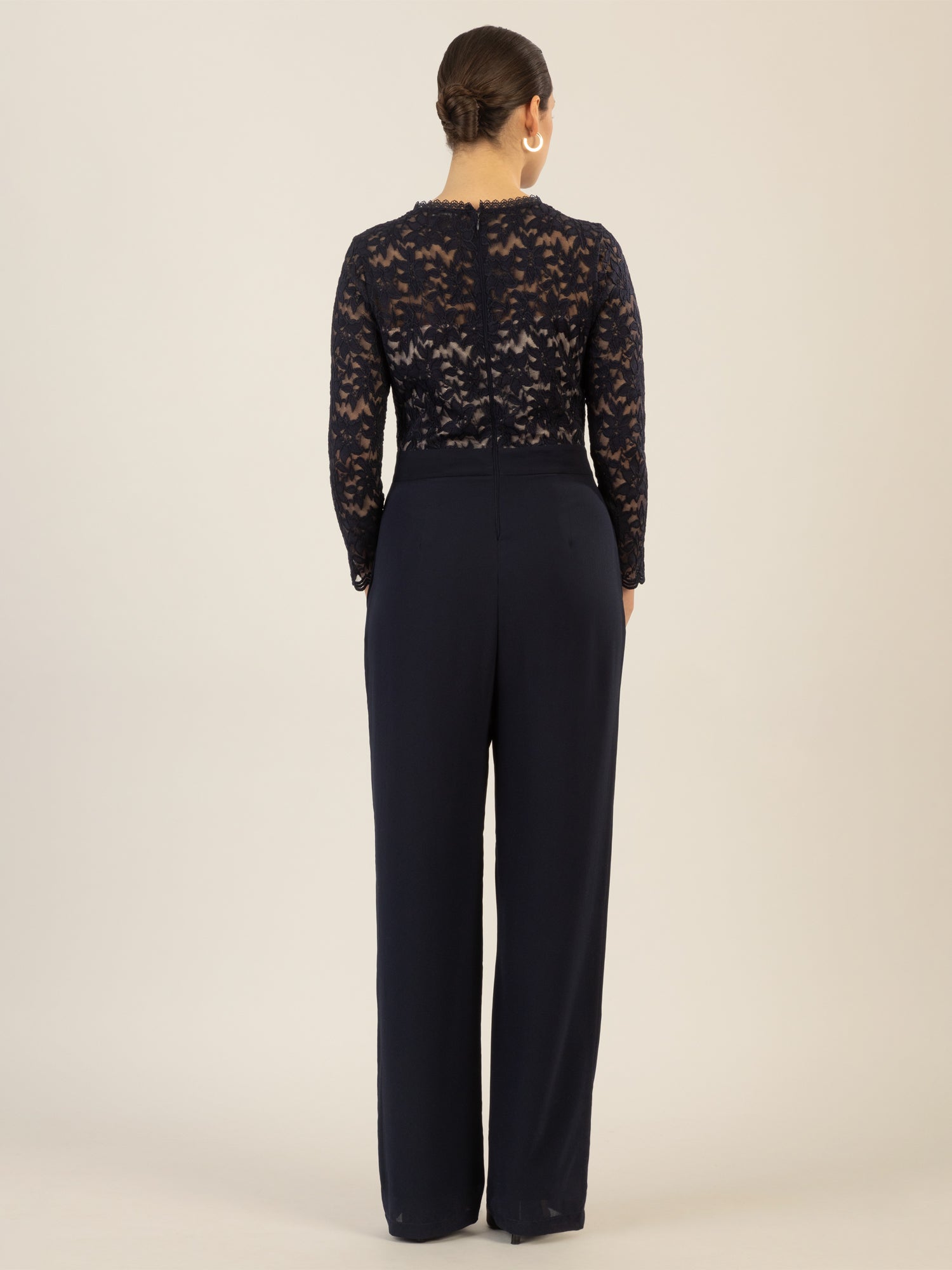 APART Overall aus elastischer und plastischer Spitze | nachtblau-nude
