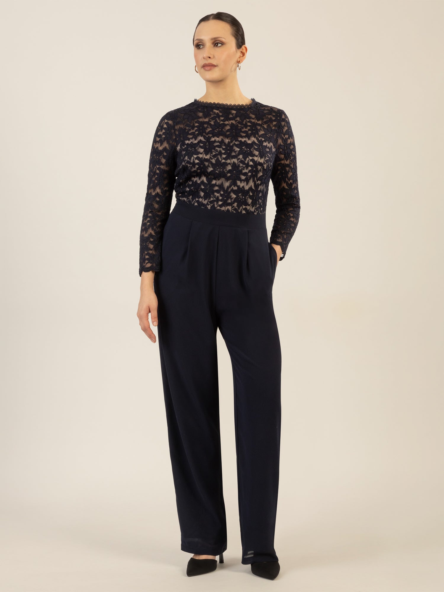 APART Overall aus elastischer und plastischer Spitze | nachtblau-nude