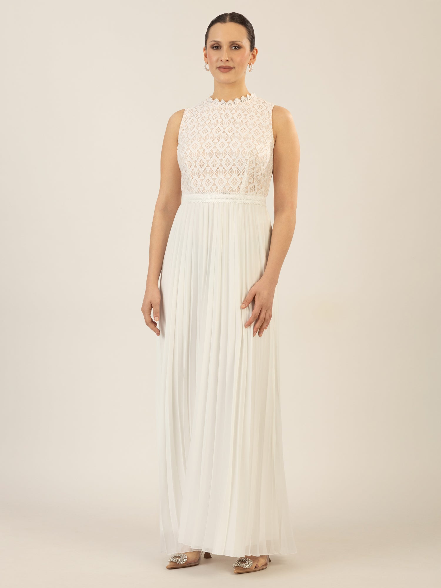 APART Abendkleid im Materialmix aus plastischer Spitze und Chiffon | creme-nude