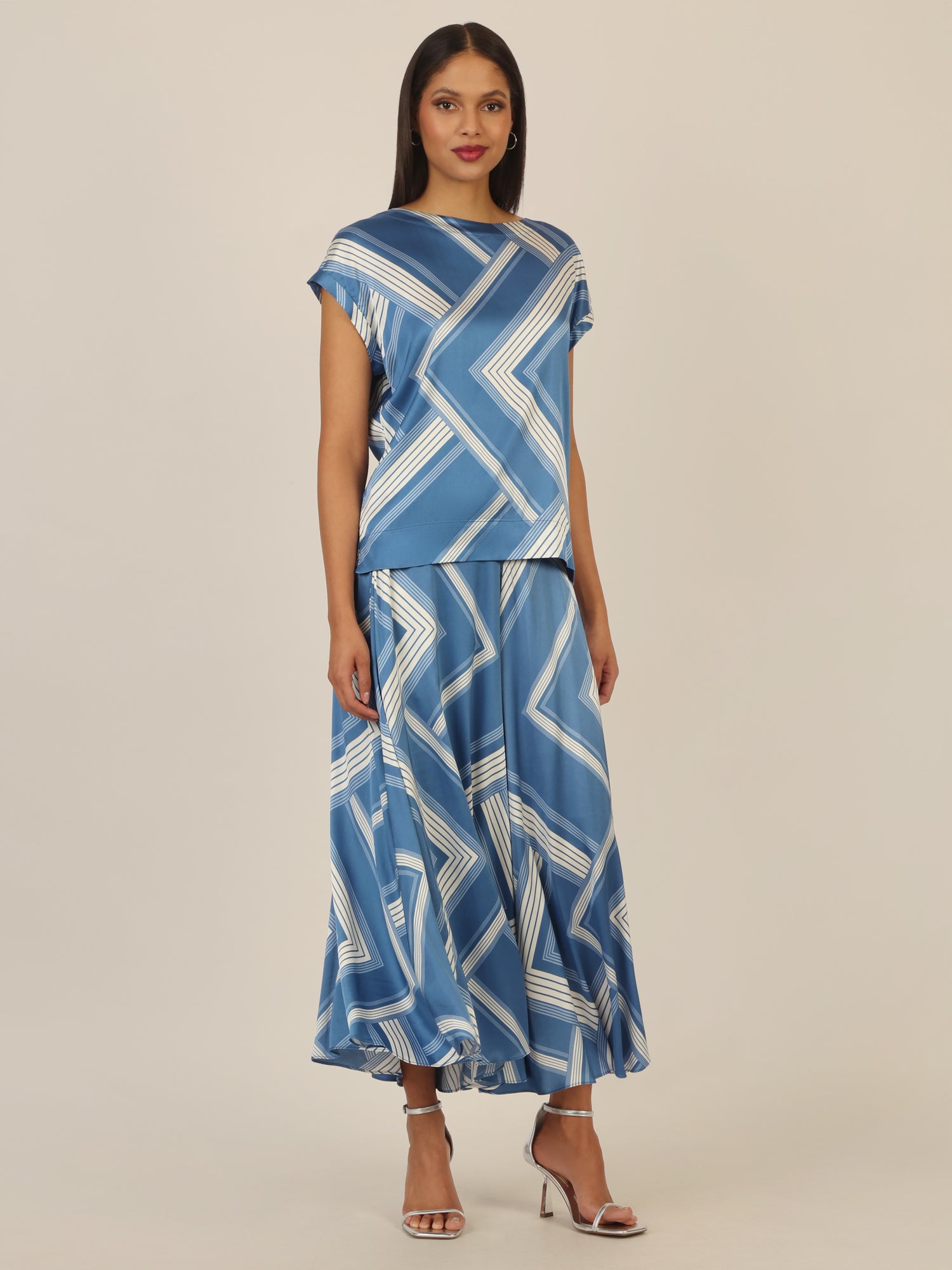 Mint & Mia Bedrucktes satin Shirt mit grafischem Muster | blau-multicolor
