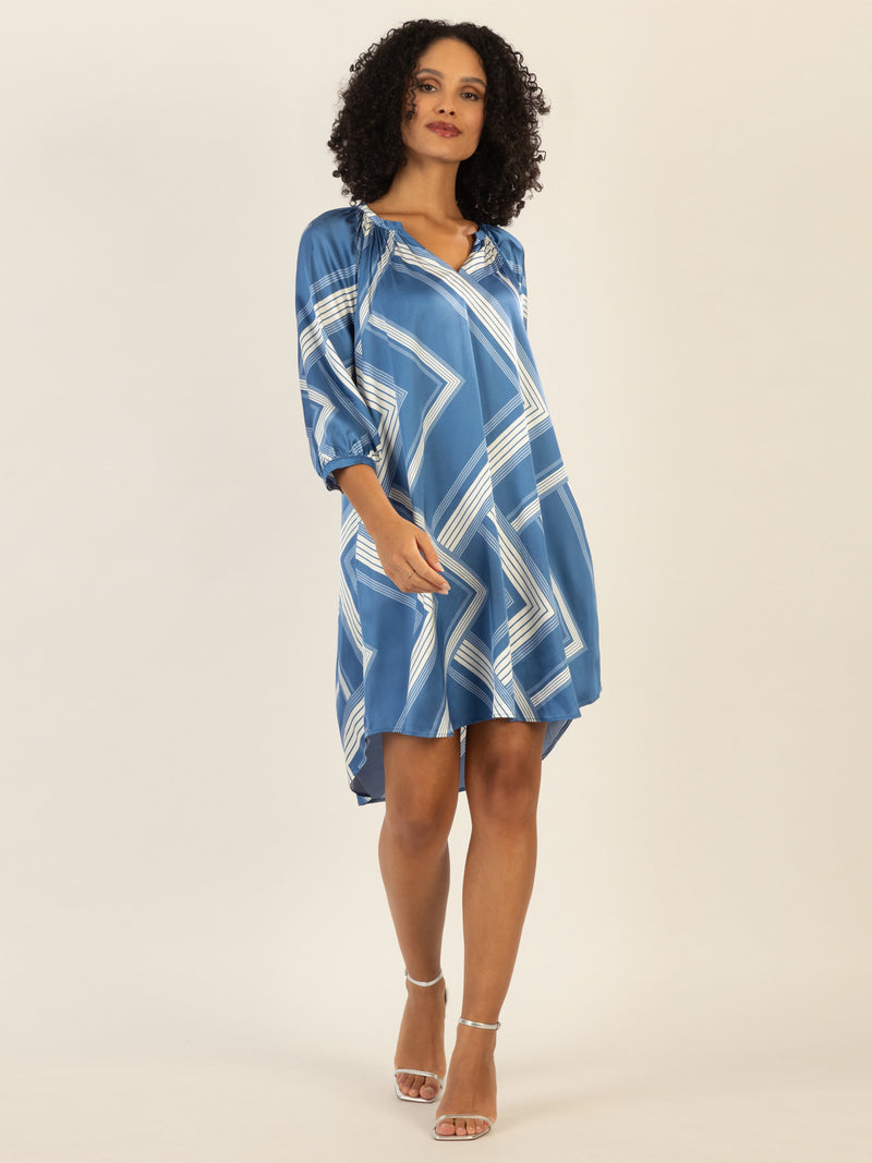 Mint & Mia Bedrucktes satin Kleid mit V-Ausschnitt und Print | blau-multicolor
