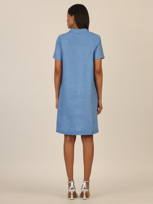 Mint & Mia Kurzes Leinen Kleid mit Falte und V-Ausschnitt | hellblau image 1