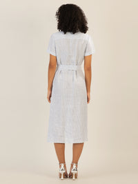 Mint & Mia Midi gestreiftes Leinen Kleid mit Bindegürtel | hellblau-creme