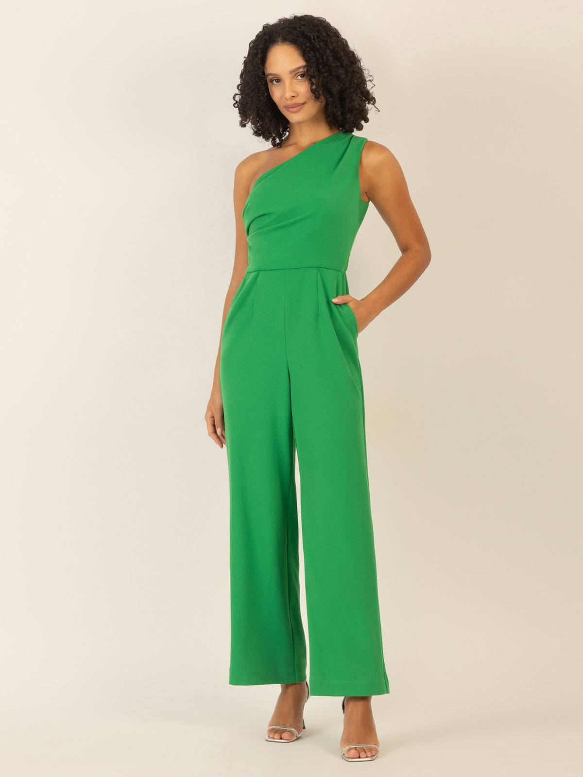 APART One-Shoulder Overall aus einer leicht strukturierten Ware | grün