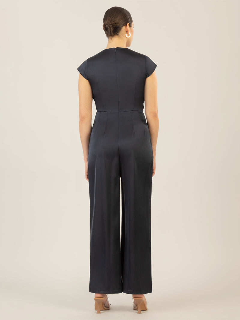 APART Satinoverall mit asymmetrischem Wickel zum knoten | nachtblau