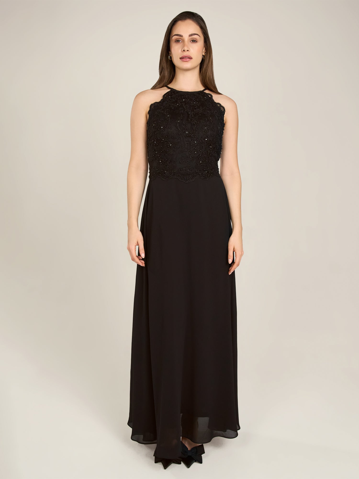 APART Abendkleid aus besticktem Mesh mit farbigen Perlen und Chiffon | schwarz