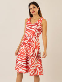 APART kurzes Kleid aus Jersey-Stoff, allover mit grafischem Print | koralle-multicolor