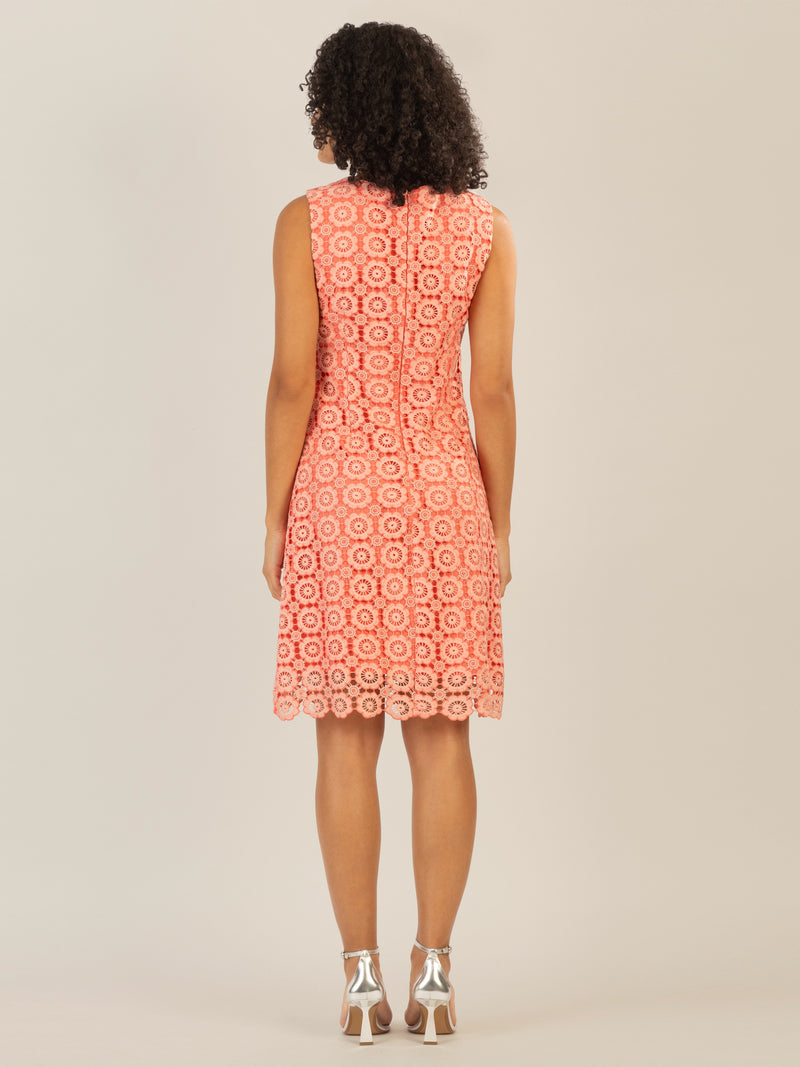 APART Spitzenkleid in leichter A- Form aus Blüten Spitze | koralle-multicolor