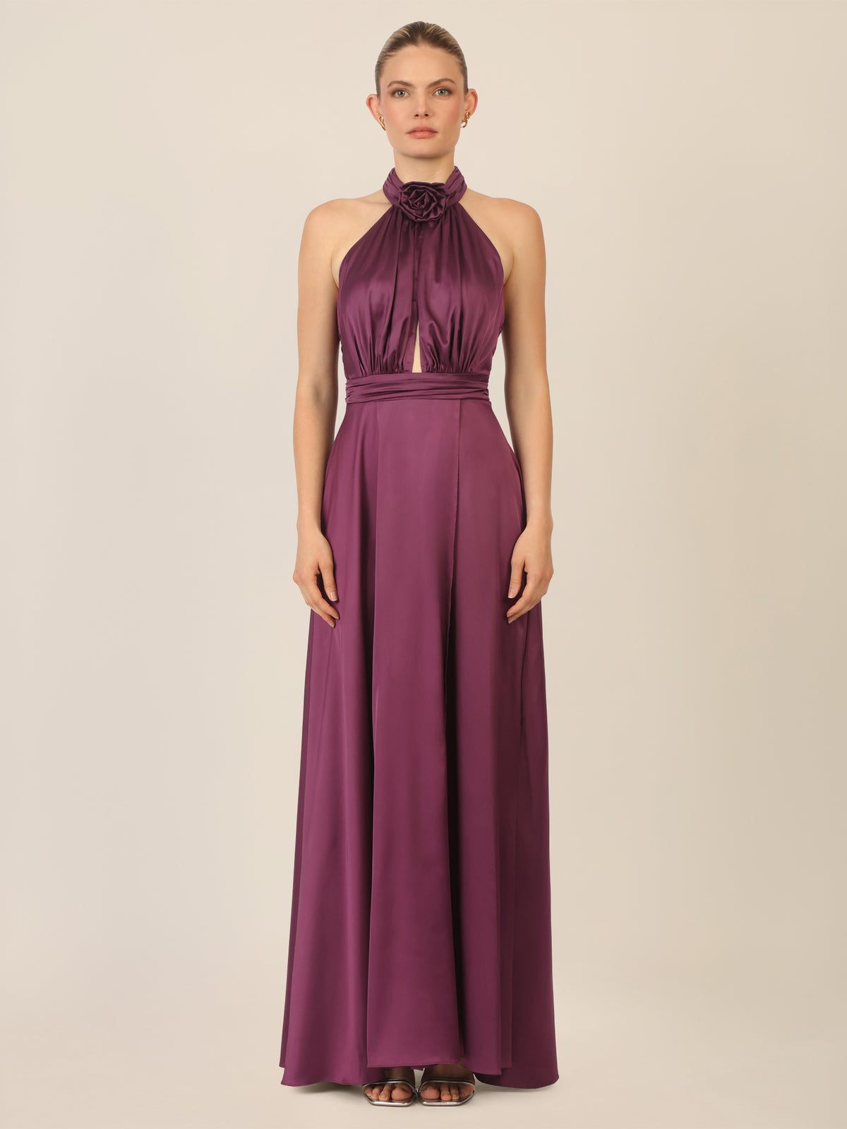 APART Satinkleid mit Neckholder und Drapierung | dunkel lila