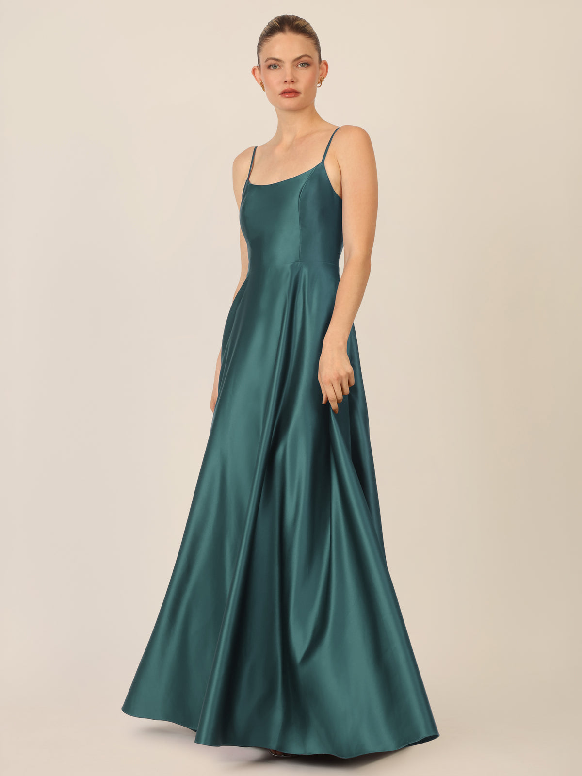 APART Langes Ballkleid aus Satin mit Spaghettiträgern | dunkelgrün