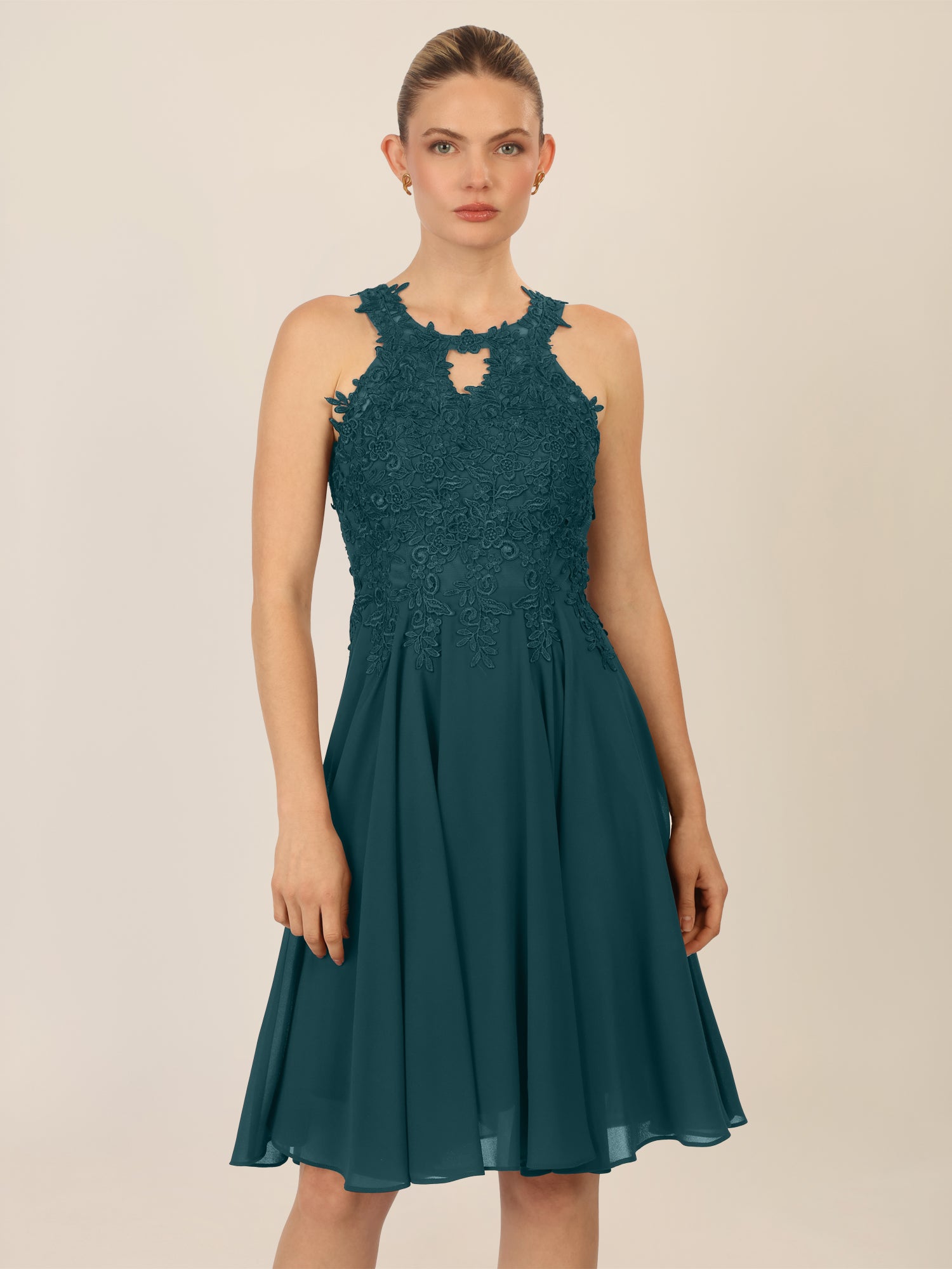 APART Cocktailkleid mit Cut-Out-Rücken | dunkelgrün