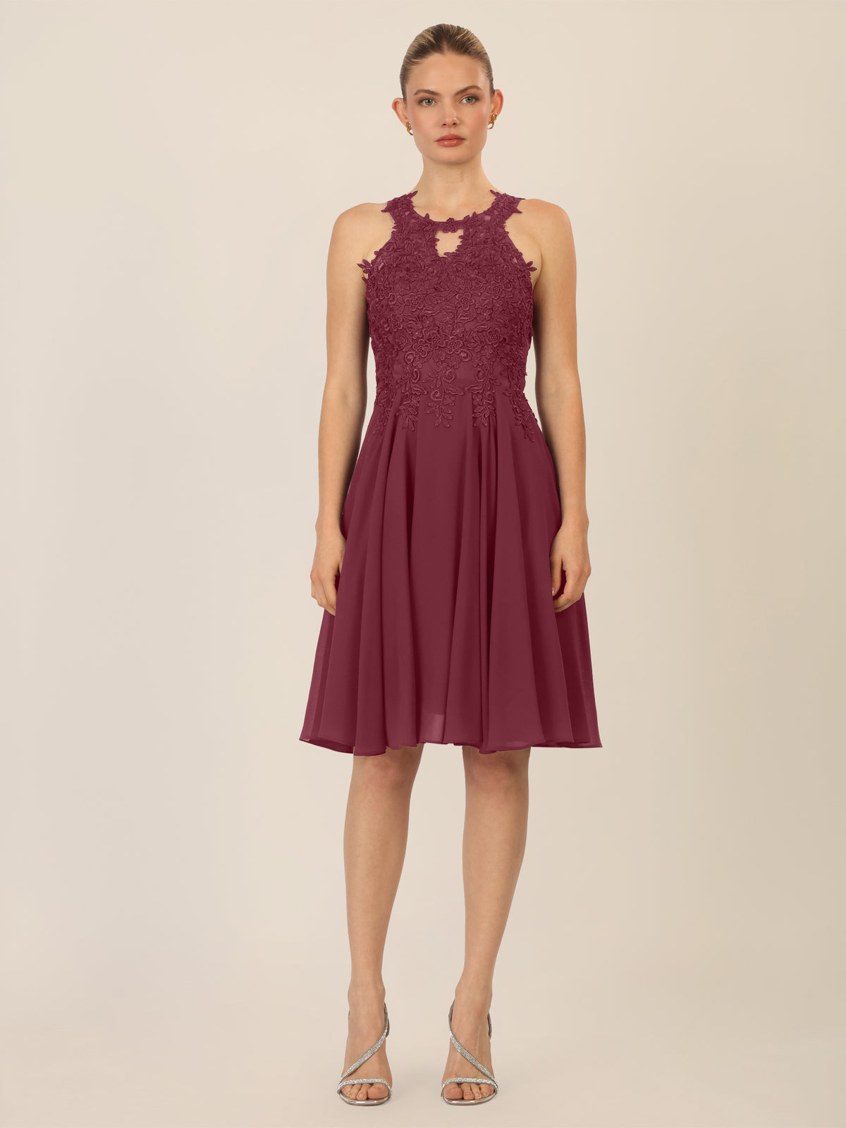 APART Cocktailkleid mit Cut-Out-Rücken | bordeauxrot