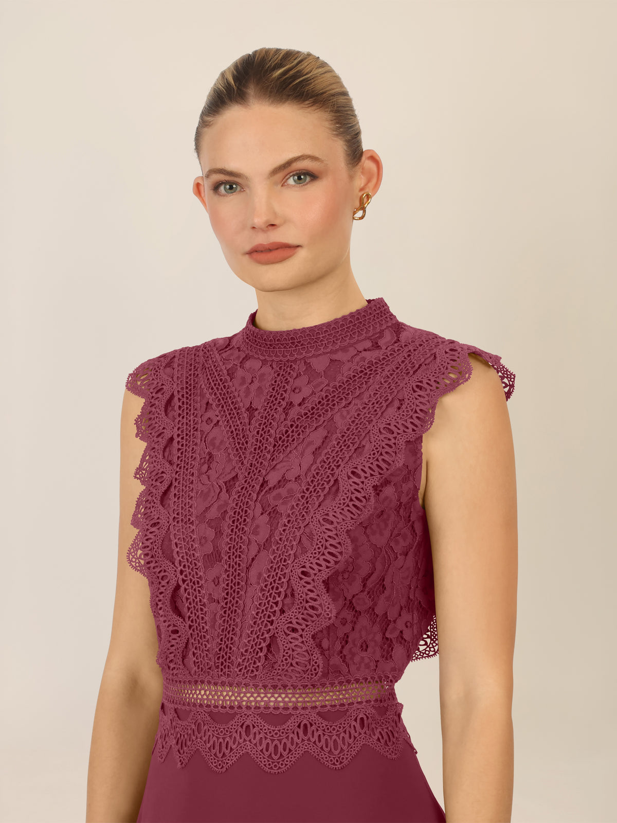 APART Abendkleid mit Spitze und transparentem Rückenteil | bordeauxrot