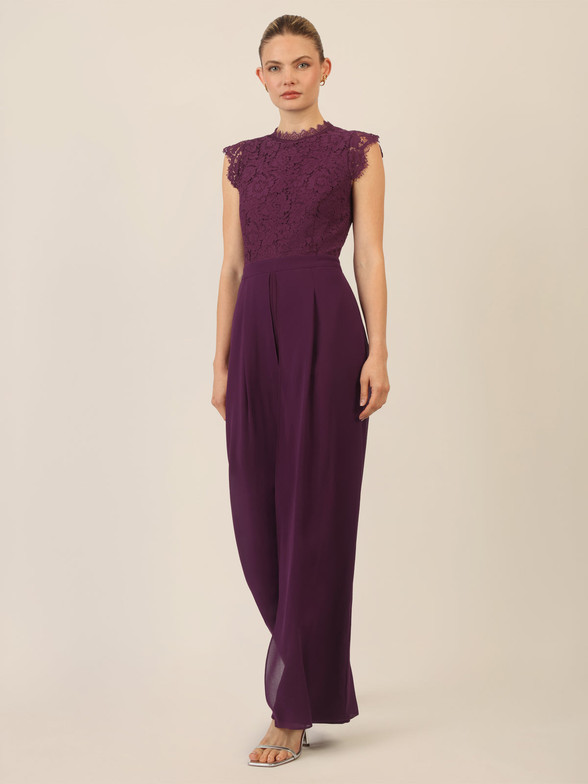 APART Overall mit Spitzenoberteil mit Spitzenoberteil und weitem Bein | dunkel lila