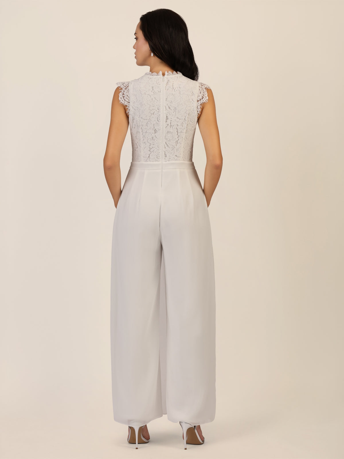 APART Overall mit Spitzenoberteil mit Spitzenoberteil und weitem Bein | creme