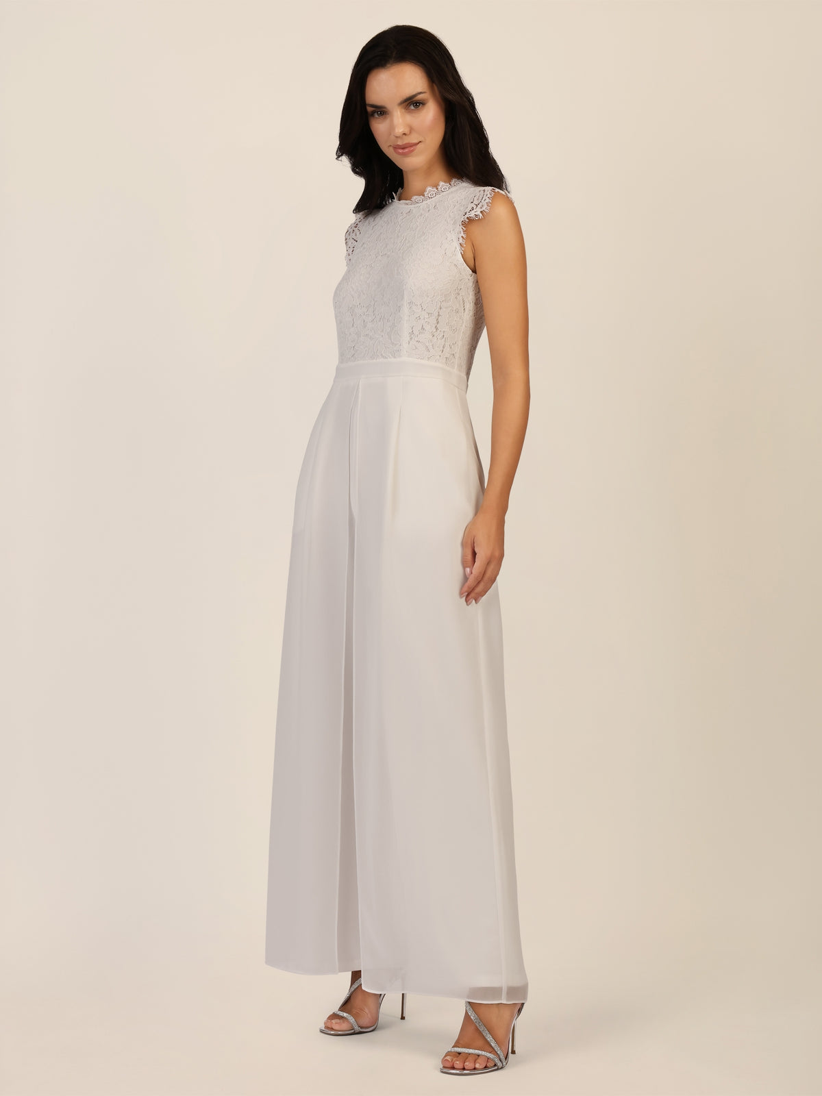 APART Overall mit Spitzenoberteil mit Spitzenoberteil und weitem Bein | creme