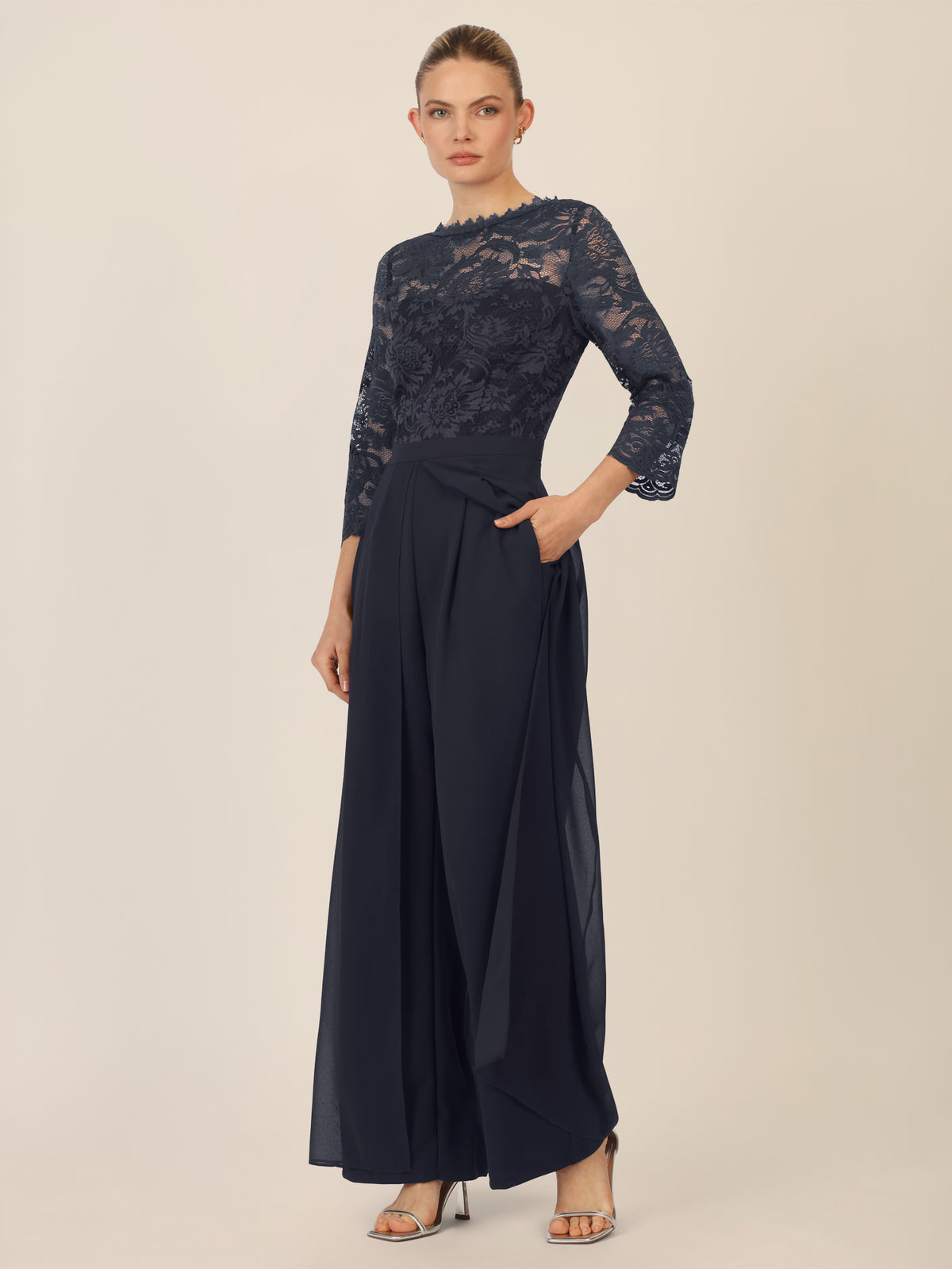 APART Abendoverall mit Spitzentop und weitem Bein | nachtblau