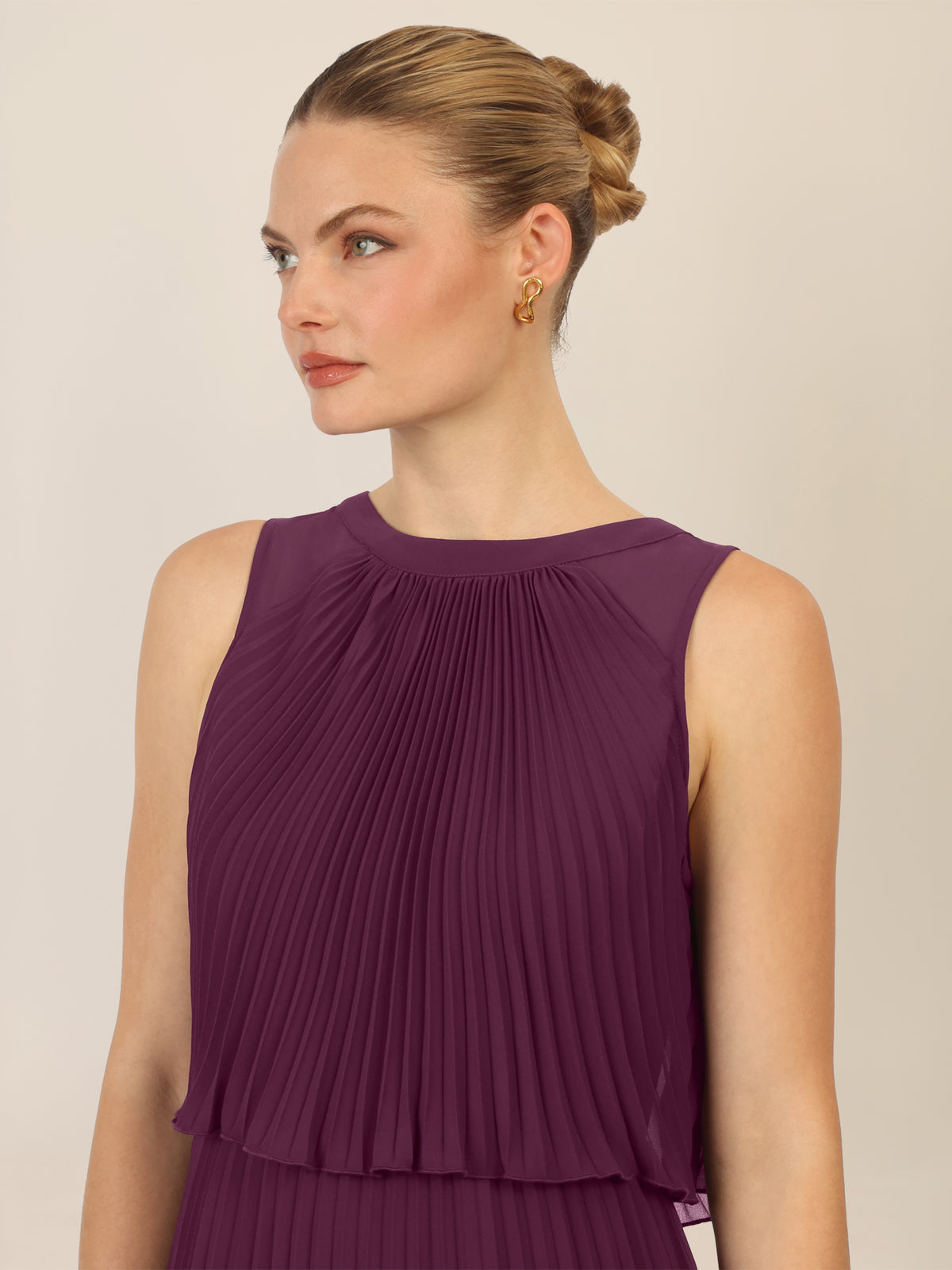 APART Chiffonkleid in Midilänge mit Lagenoptik | dunkel lila