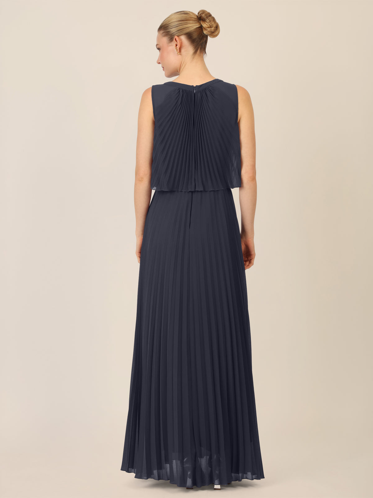 APART Abendkleid mit Plisseefalten und Lagenoptik | nachtblau