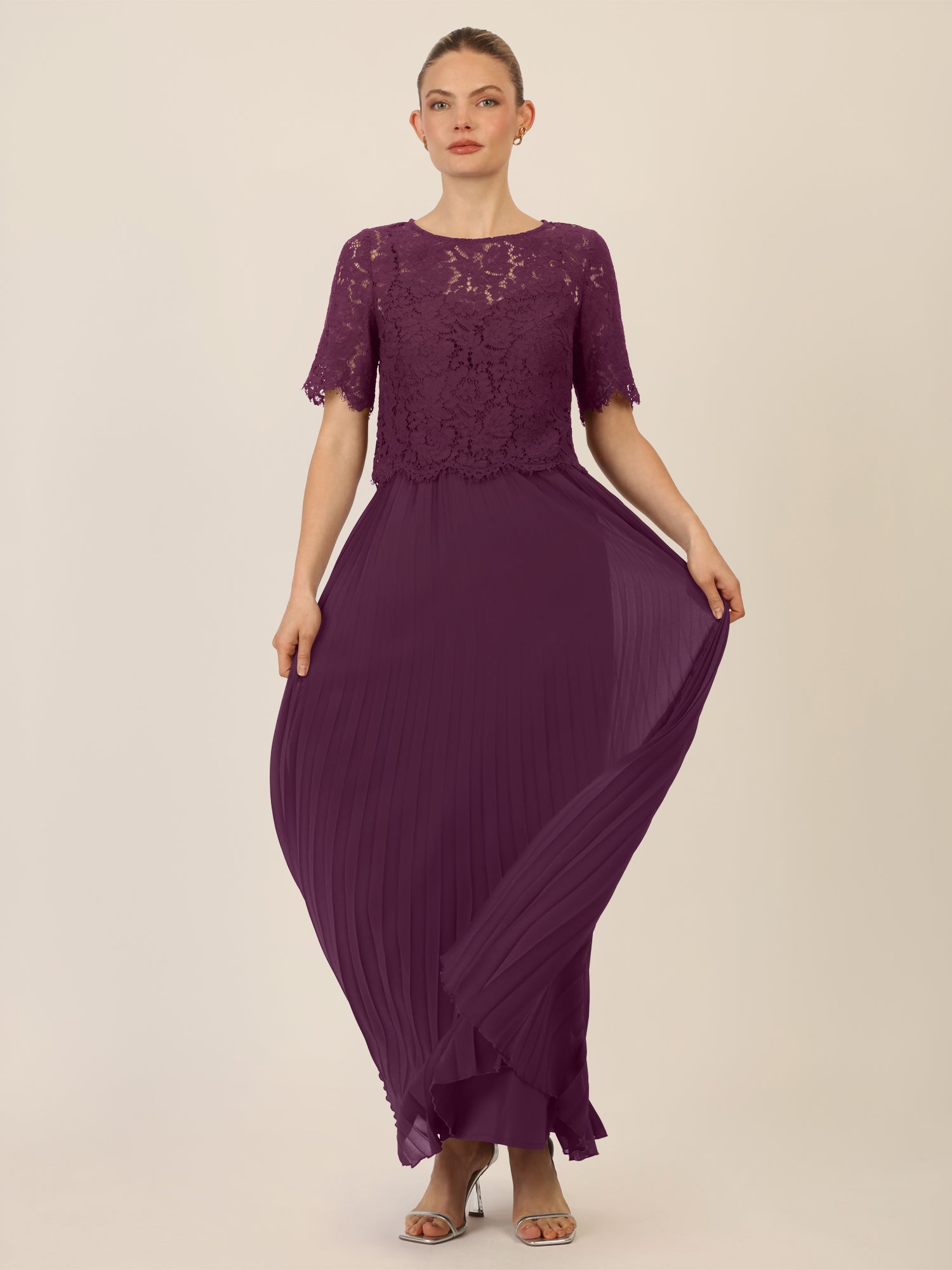 APART Abendkleid mit Spitzenjacke mit Spitzenoberteil und Plisseerock | dunkel lila