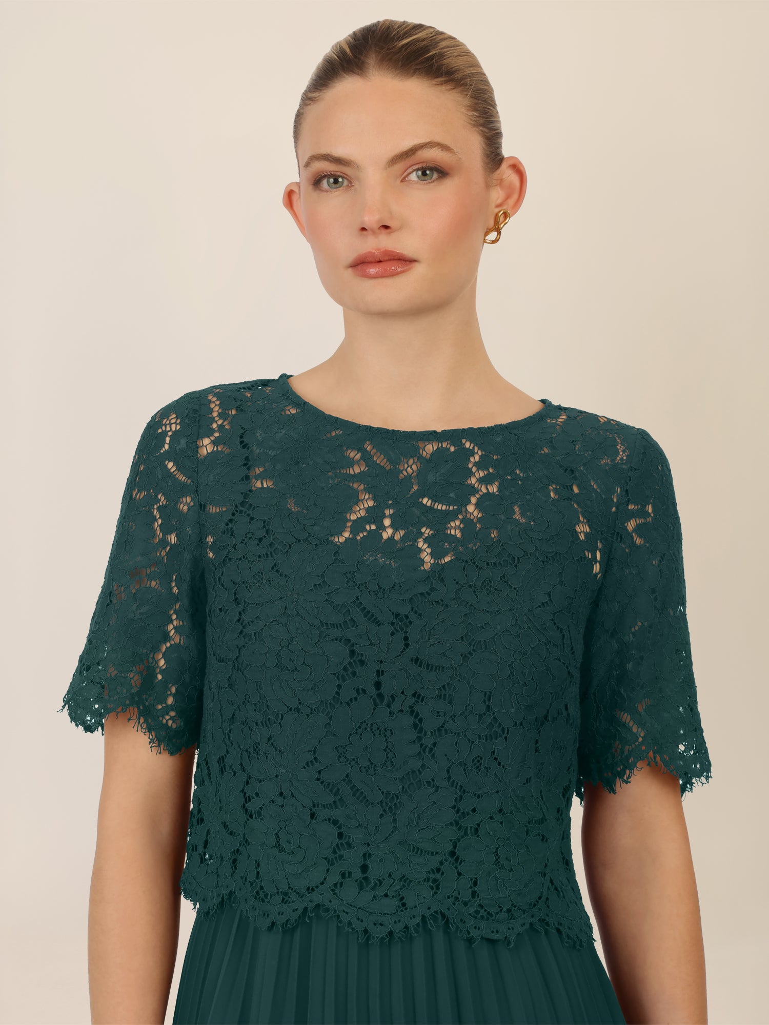 APART Abendkleid mit Spitzenjacke mit Spitzenoberteil und Plisseerock | dunkelgrün