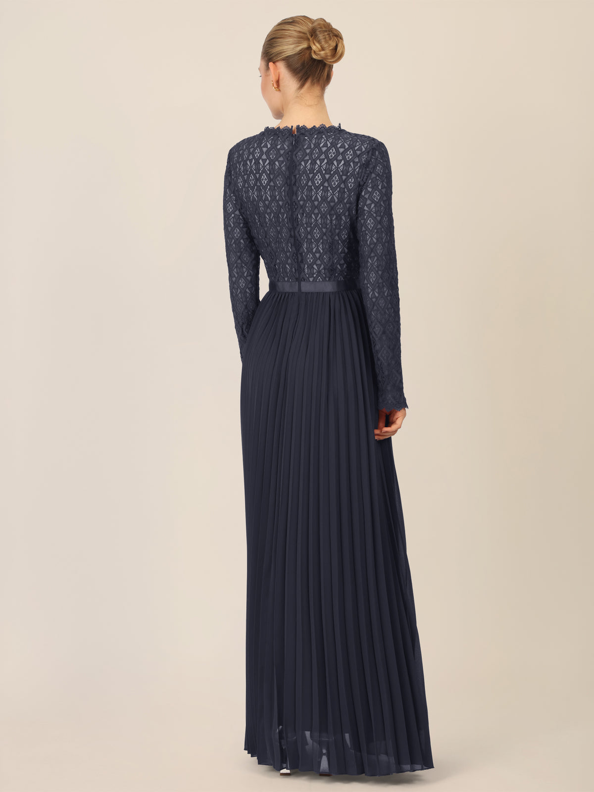 APART Abendkleid mit Plisseerock | nachtblau