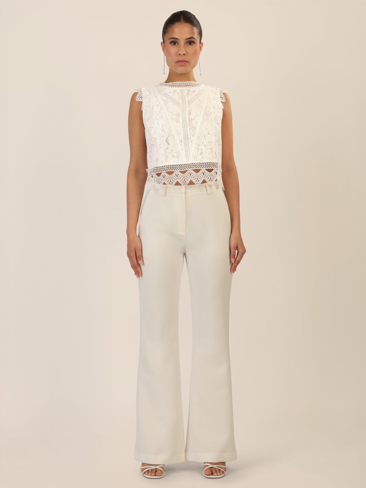 APART Spitzentop mit Spitzenkragen und Reißverschluss | creme